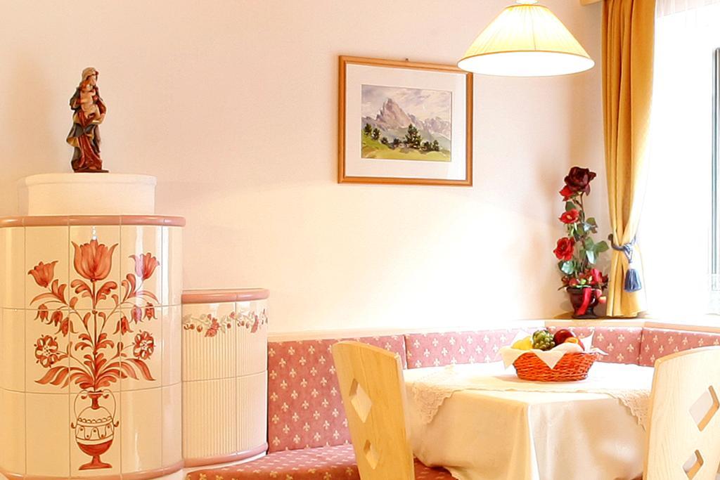 Garni B&B Schenk Сельва-ди-Валь-Гардена Номер фото