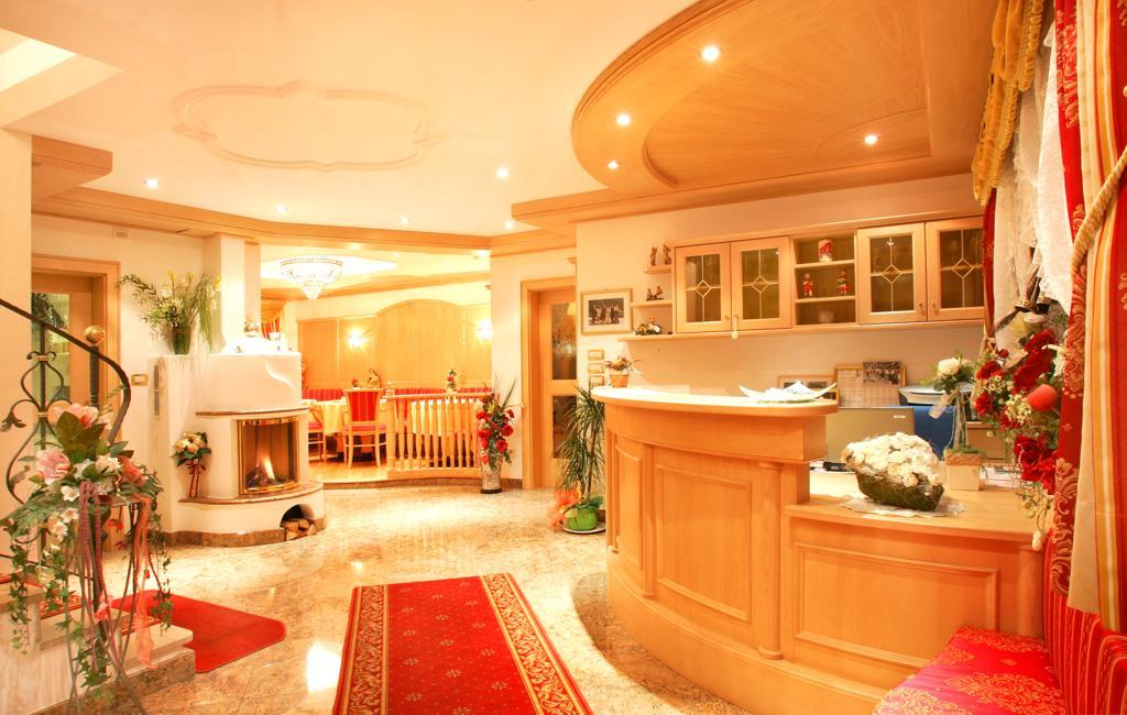Garni B&B Schenk Сельва-ди-Валь-Гардена Номер фото