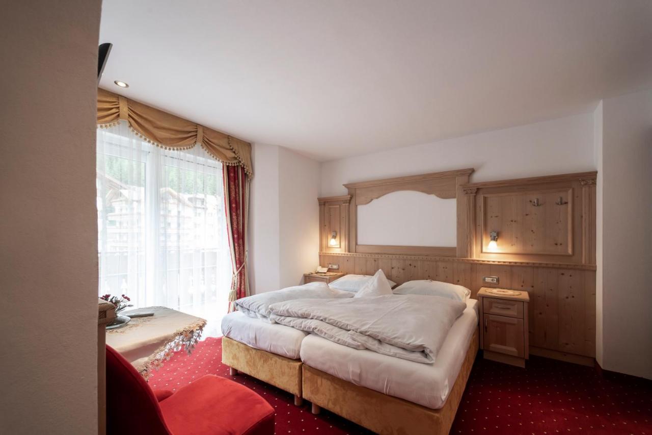 Garni B&B Schenk Сельва-ди-Валь-Гардена Экстерьер фото
