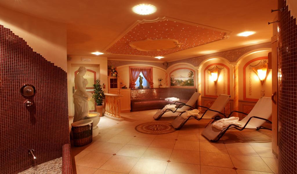 Garni B&B Schenk Сельва-ди-Валь-Гардена Экстерьер фото